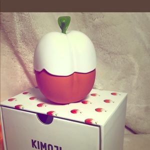 KKW fragrance Peach
